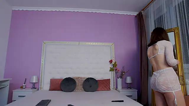 Snapshot of Lenna_Paul chatting on 02.14.26 Lenna Paul online show from 02.14.26