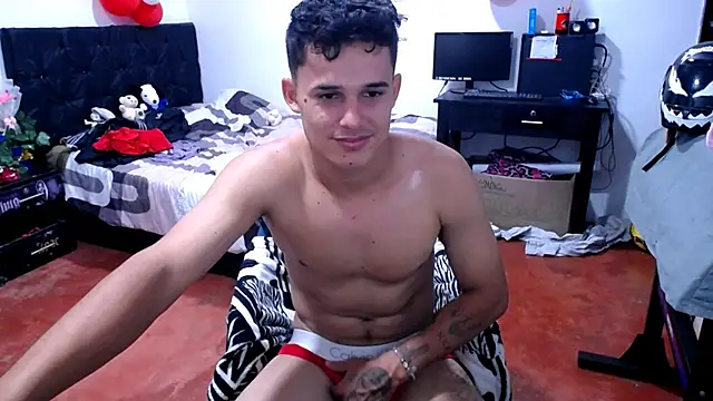 Snapshot of freddy_romas chatting on 05.16.26 freddy romas online show from 05.16.26