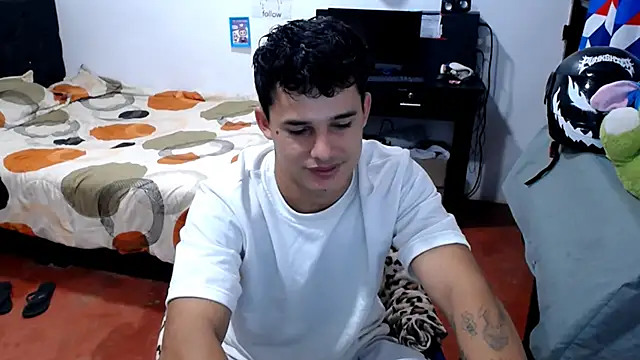 Snapshot of freddy_romas chatting on 06.06.26 freddy romas online show from 06.06.26