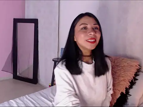 Snapshot of selene_gils chatting on 11.25.25 selene gils online show from 11.25.25