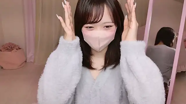 Snapshot of HANApipi chatting on 02.27.26 HANApipi online show from 02.27.26