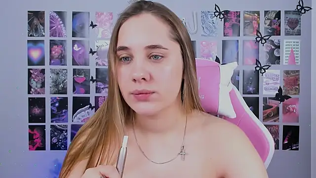 Snapshot of MiaMilas chatting on 03.07.25 MiaMilas online show from 03.07.25