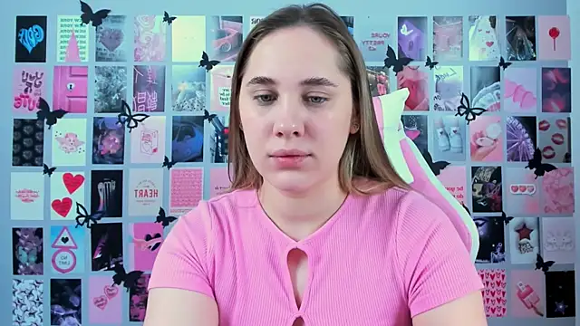 Snapshot of MiaMilas chatting on 03.13.25 MiaMilas online show from 03.13.25