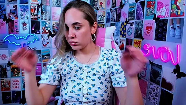 Snapshot of MiaMilas chatting on 09.08.25 MiaMilas online show from 09.08.25