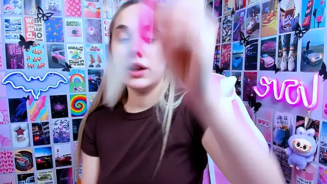 MiaMilas online show from 03.27.26