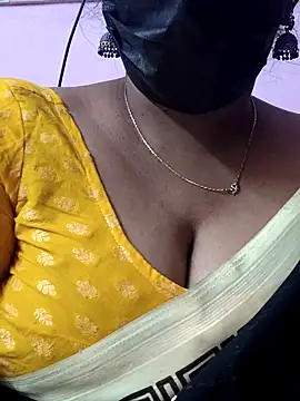 Snapshot of mallu-sumi chatting on 02.06.26 mallu-sumi online show from 02.06.26