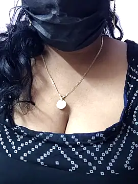 Snapshot of mallu-sumi chatting on 02.19.26 mallu-sumi online show from 02.19.26