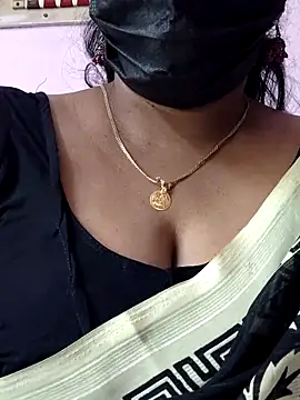 Snapshot of mallu-sumi chatting on 02.24.26 mallu-sumi online show from 02.24.26