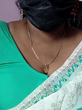 Snapshot of mallu-sumi chatting on 03.08.26 mallu-sumi online show from 03.08.26