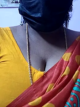 Snapshot of mallu-sumi chatting on 03.18.26 mallu-sumi online show from 03.18.26