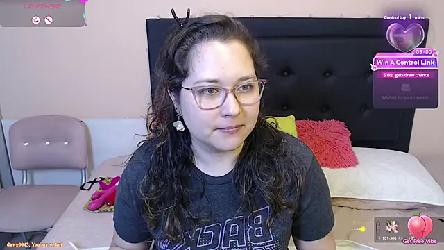 May Carlier online show from 02.11.25