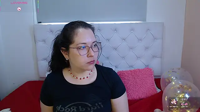 May Carlier online show from 02.14.26