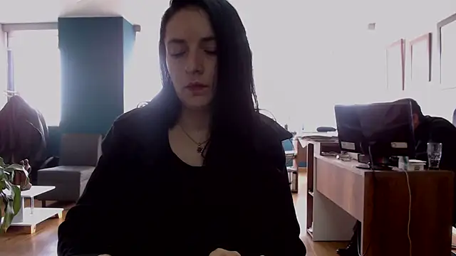 Snapshot of amellie_ros chatting on 03.20.25 amellie ros online show from 03.20.25