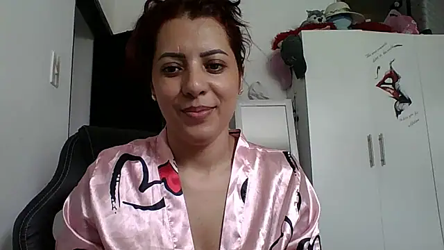 Snapshot of Anne_kis chatting on 02.01.25 Anne kis online show from 02.01.25