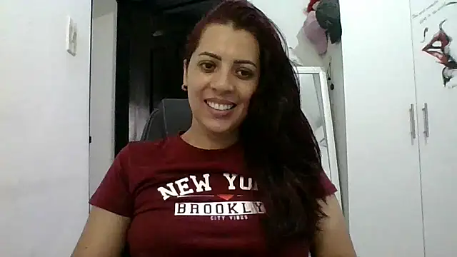 Snapshot of Anne_kis chatting on 02.08.25 Anne kis online show from 02.08.25