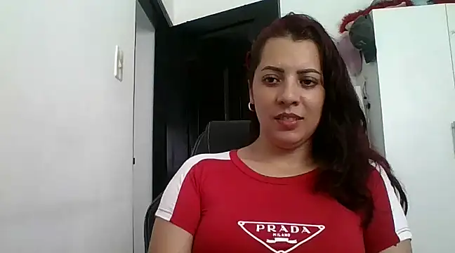 Snapshot of Anne_kis chatting on 02.18.25 Anne kis online show from 02.18.25