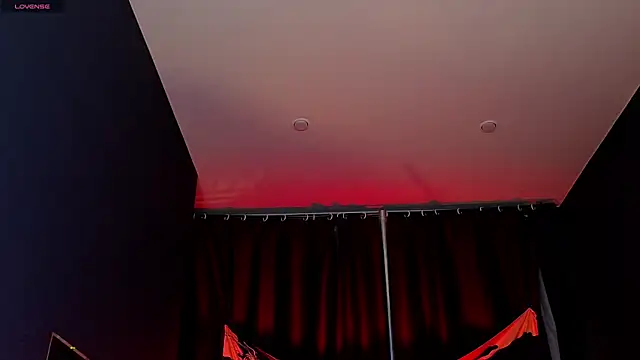 dark vamp  online show from 12.21.24