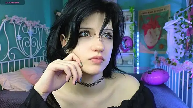 dark vamp  online show from 02.21.25