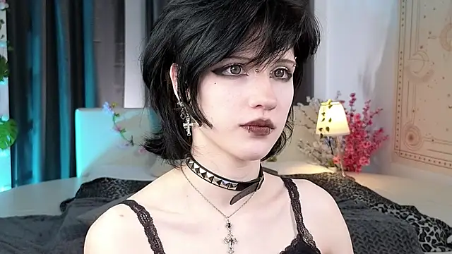 dark vamp  online show from 03.03.25