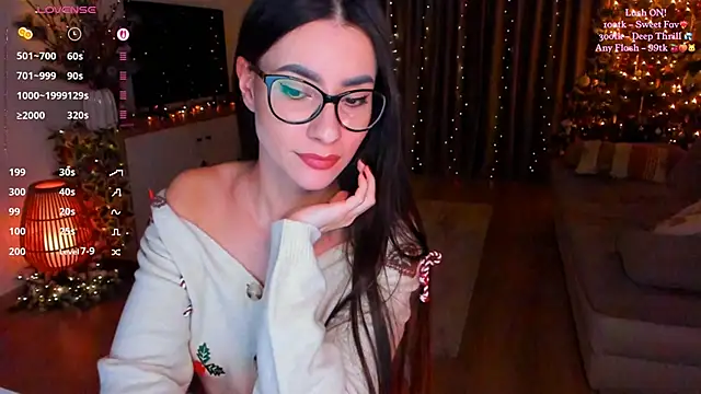 Snapshot of Miss_A chatting on 12.20.25 Miss A online show from 12.20.25