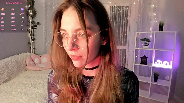 AraCopple online show from 12.13.24