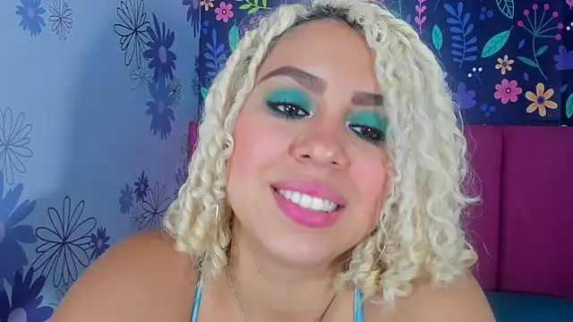 Snapshot of Lucy_White__ chatting on 10.26.25 Lucy White online show from 10.26.25