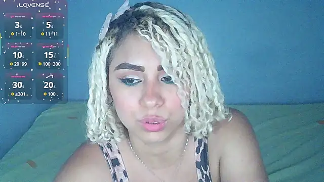 Snapshot of Lucy_White__ chatting on 01.18.26 Lucy White online show from 01.18.26