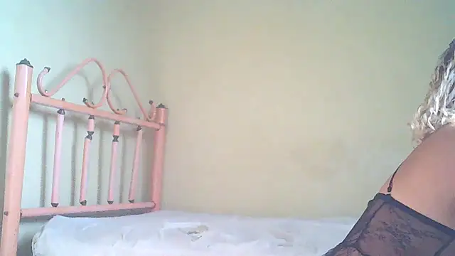 Lucy White   online show from 02.22.26