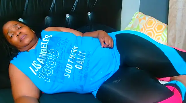 Snapshot of AfricanBigAssxx98 chatting on 03.01.25 AfricanBigAssxx98 online show from 03.01.25