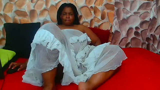 Snapshot of AfricanBigAssxx98 chatting on 03.08.25 AfricanBigAssxx98 online show from 03.08.25