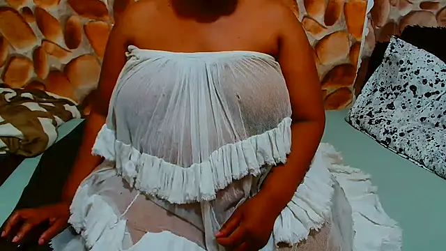 Snapshot of AfricanBigAssxx98 chatting on 09.13.25 AfricanBigAssxx98 online show from 09.13.25