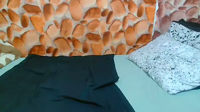 Snapshot of AfricanBigAssxx98 chatting on 09.19.25 AfricanBigAssxx98 online show from 09.19.25