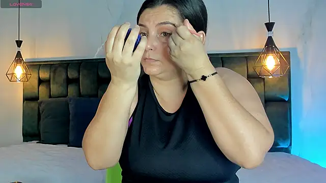 angelswets online show from 10.18.25