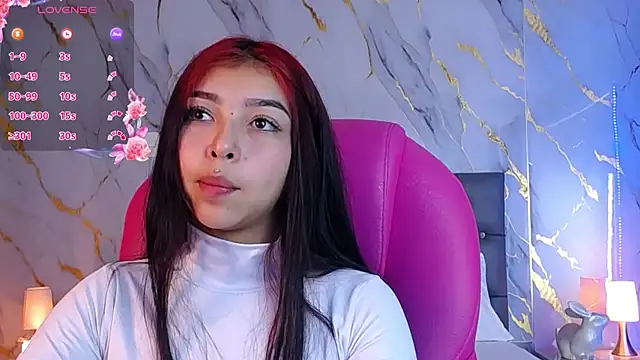 Snapshot of pettit_courtny chatting on 02.12.25 pettit courtny online show from 02.12.25