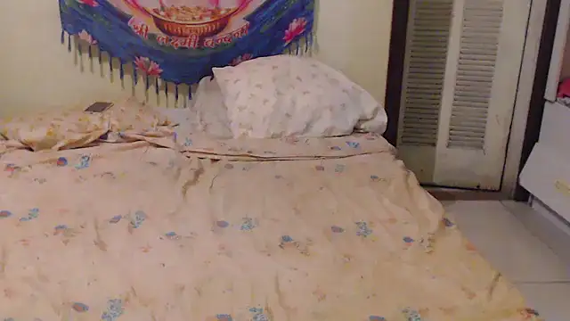 Snapshot of MissRebeka chatting on 03.13.25 MissRebeka online show from 03.13.25