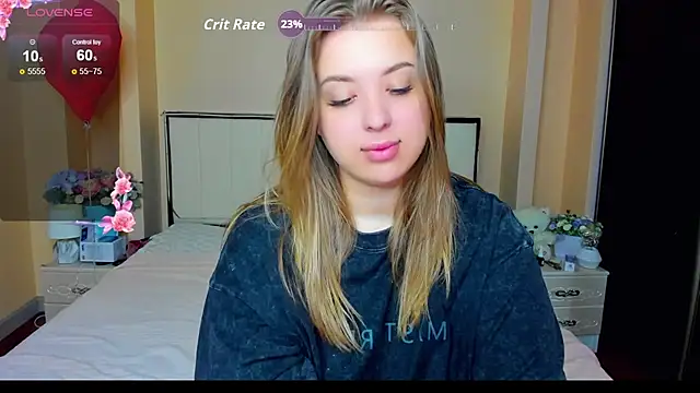 Snapshot of AlexissM chatting on 09.19.25 AlexissM online show from 09.19.25