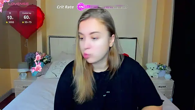 Snapshot of AlexissM chatting on 10.06.25 AlexissM online show from 10.06.25