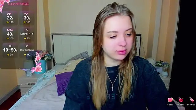 Snapshot of AlexissM chatting on 11.25.25 AlexissM online show from 11.25.25