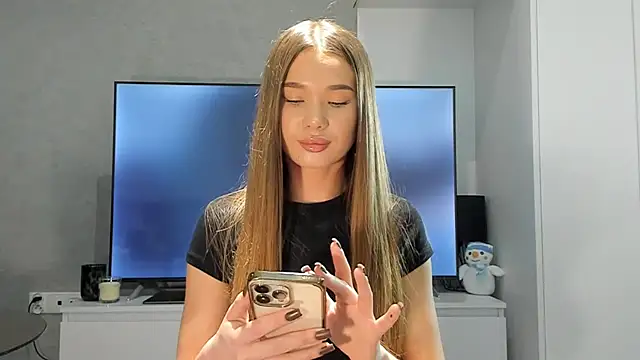 Snapshot of predatory_fury chatting on 02.07.25 predatory fury online show from 02.07.25