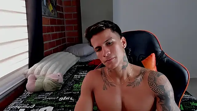 pettergrey1 online show from 11.05.25