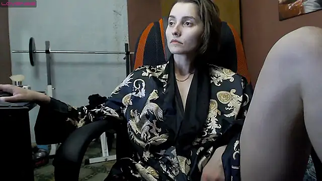 Snapshot of womanstrong78 chatting on 02.23.25 womanstrong78 online show from 02.23.25