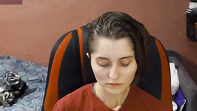 Snapshot of womanstrong78 chatting on 02.27.25 womanstrong78 online show from 02.27.25