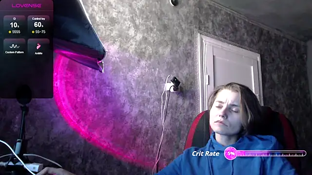 Snapshot of womanstrong78 chatting on 09.11.25 womanstrong78 online show from 09.11.25