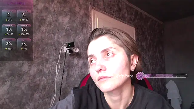 Snapshot of womanstrong78 chatting on 10.24.25 womanstrong78 online show from 10.24.25