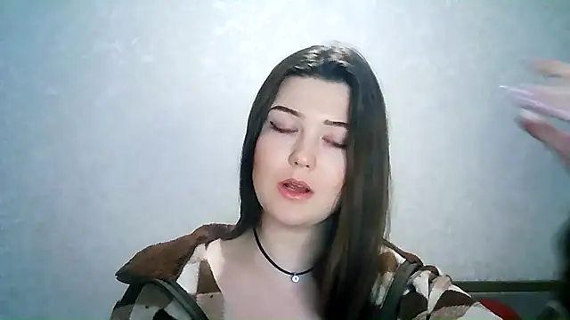 Snapshot of SeductiveTati chatting on 12.13.24 SeductiveTati online show from 12.13.24