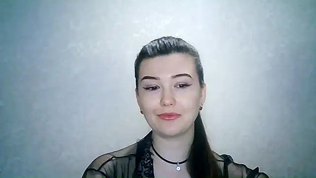 Snapshot of SeductiveTati chatting on 12.15.24 SeductiveTati online show from 12.15.24