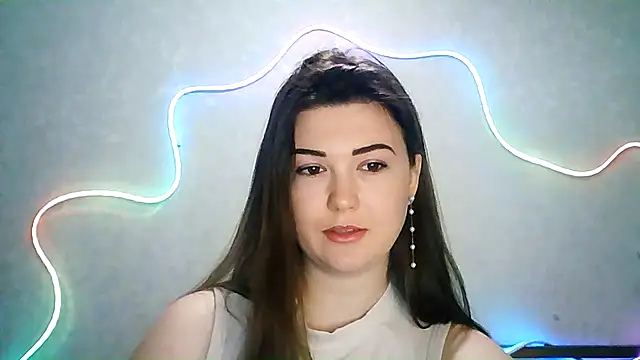 Snapshot of SeductiveTati chatting on 09.18.25 SeductiveTati online show from 09.18.25