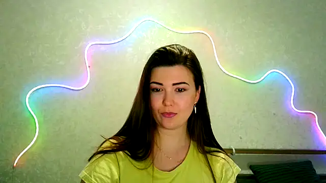 Snapshot of SeductiveTati chatting on 10.08.25 SeductiveTati online show from 10.08.25