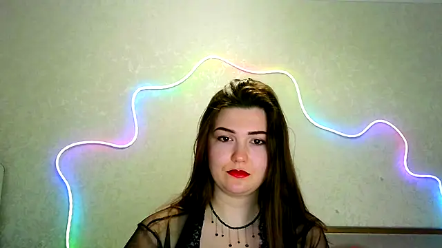 Snapshot of SeductiveTati chatting on 10.14.25 SeductiveTati online show from 10.14.25