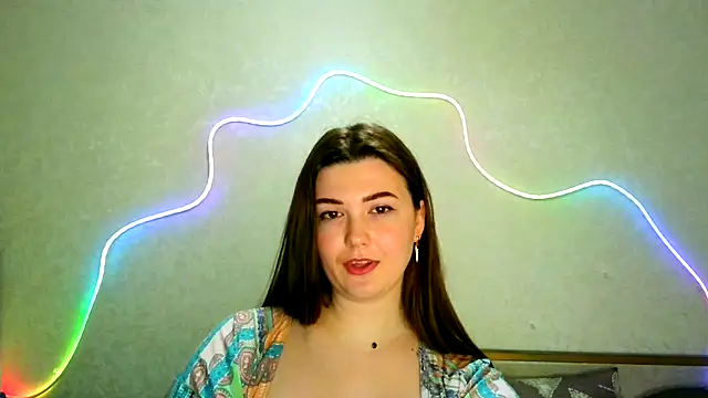 Snapshot of SeductiveTati chatting on 12.21.25 SeductiveTati online show from 12.21.25